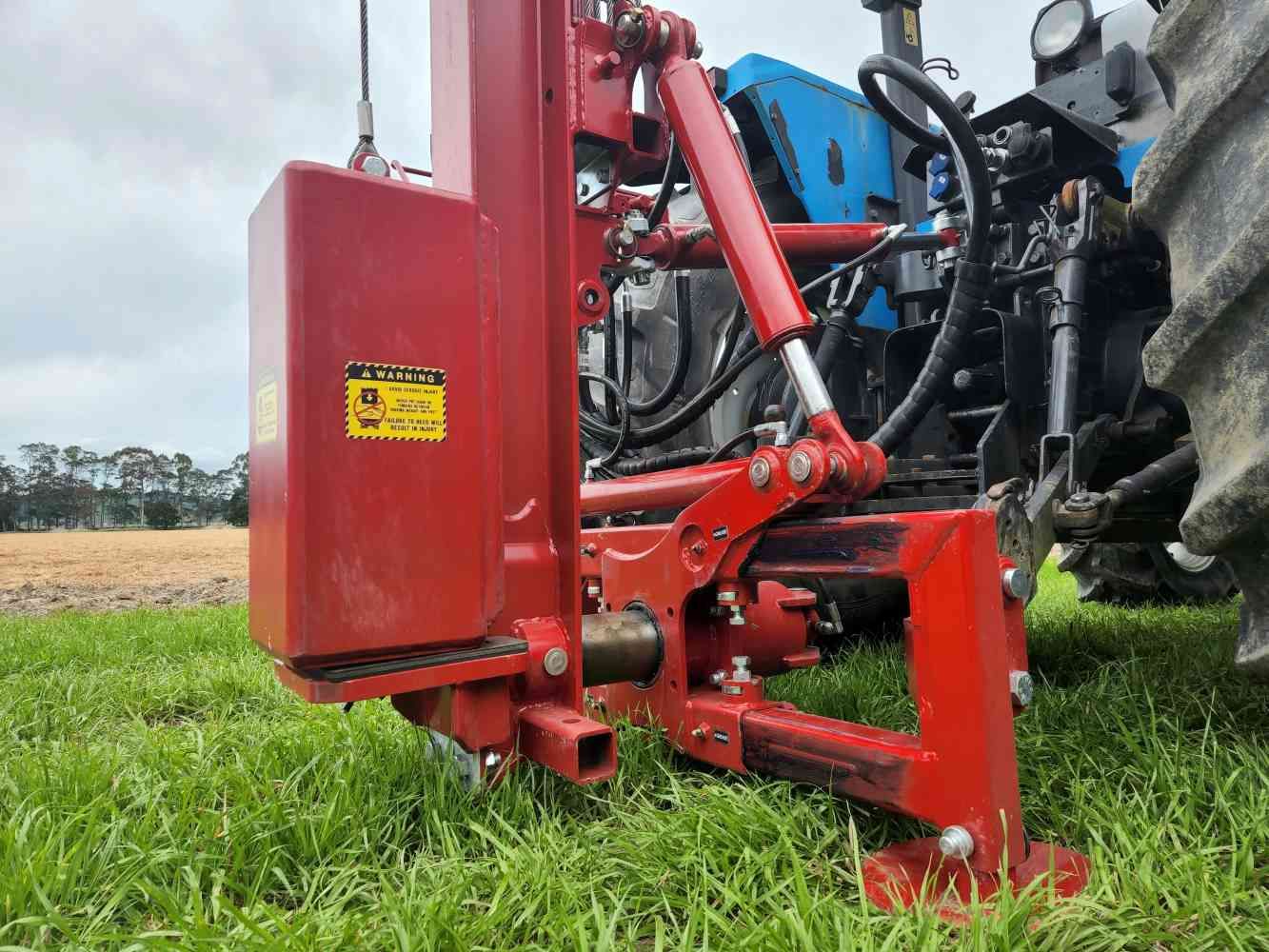 Kinghitter 150mm ram on King Country base compact close to tractor